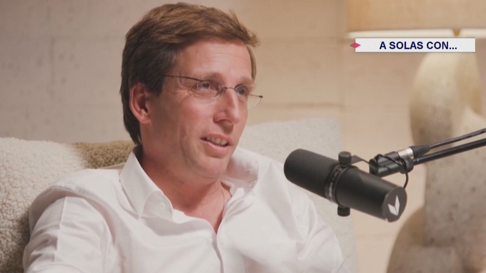 La entrevista más personal de Almeida: "He sido el mimado por mis padres"