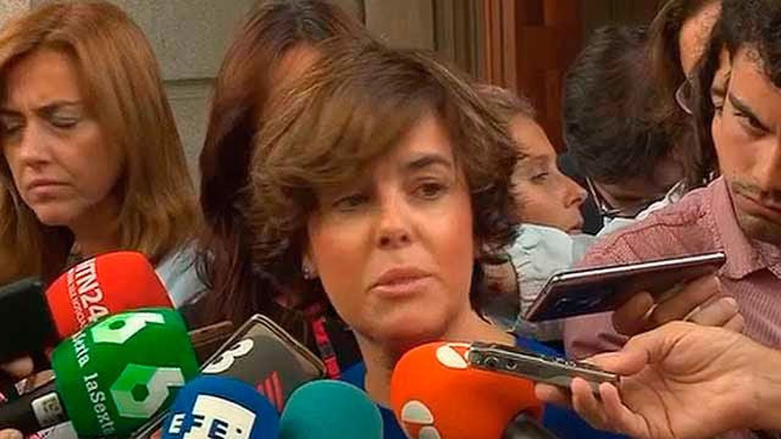 Sáenz de Santamaría anuncia una respuesta inmediata a la "aberrante" iniciativa en Cataluña