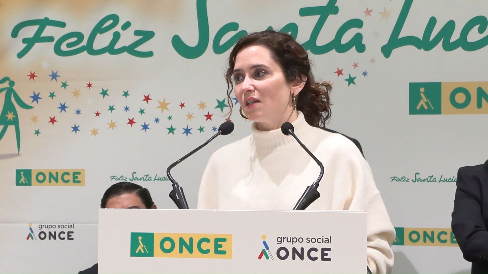 Ayuso aboga por que las administraciones "acompañen  a la sociedad civil" pero "sin imponer"