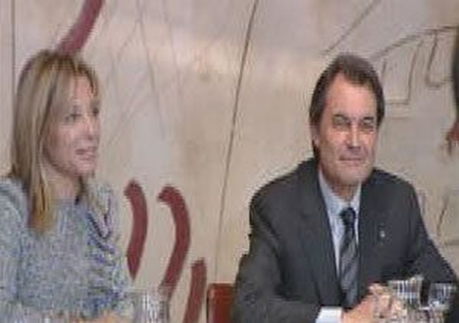 El Gobierno catalán no pagará la extra  de Navidad a consejeros y altos cargos