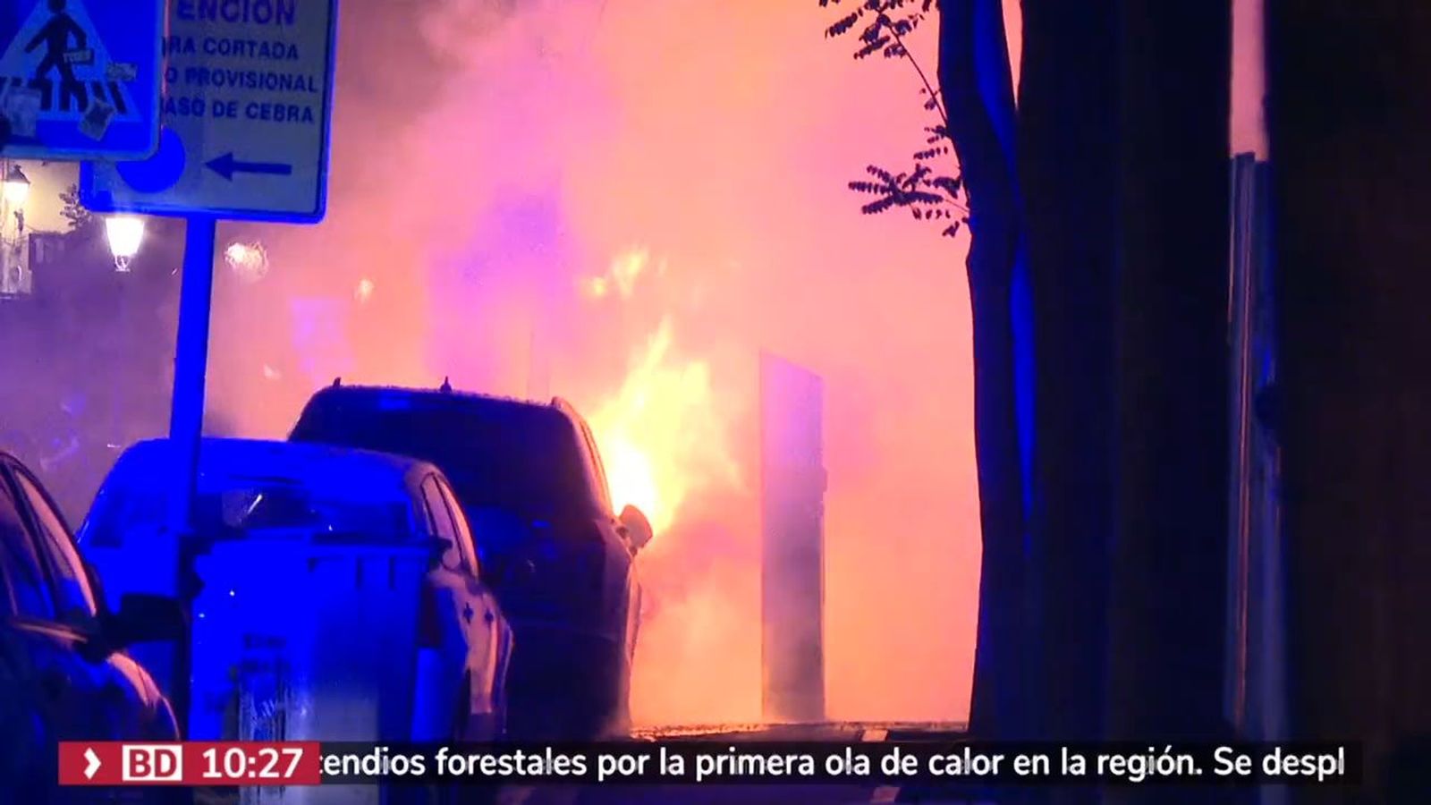 Queman contenedores en embajadores