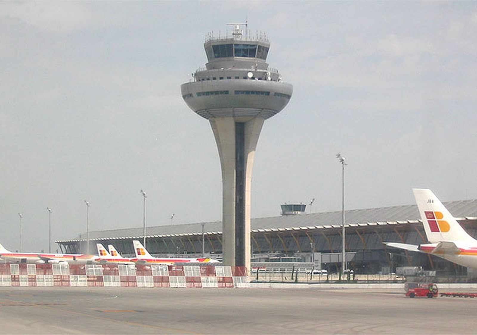 El Supremo estudia hoy suspender 30% vuelo sobre la urbanización Santo Domingo
