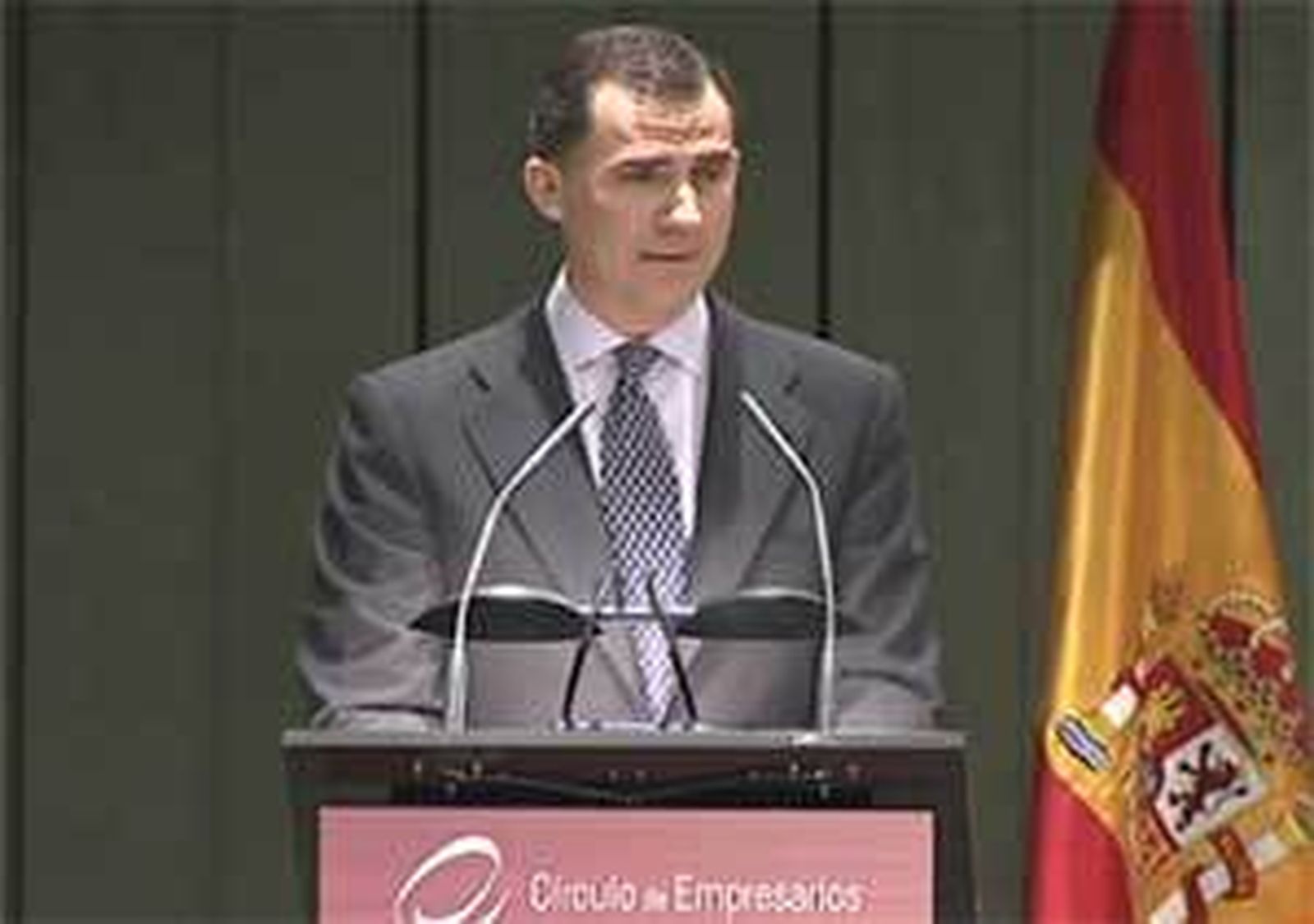 El Príncipe reconoce la "necesidad  urgente" de crear empleo en España