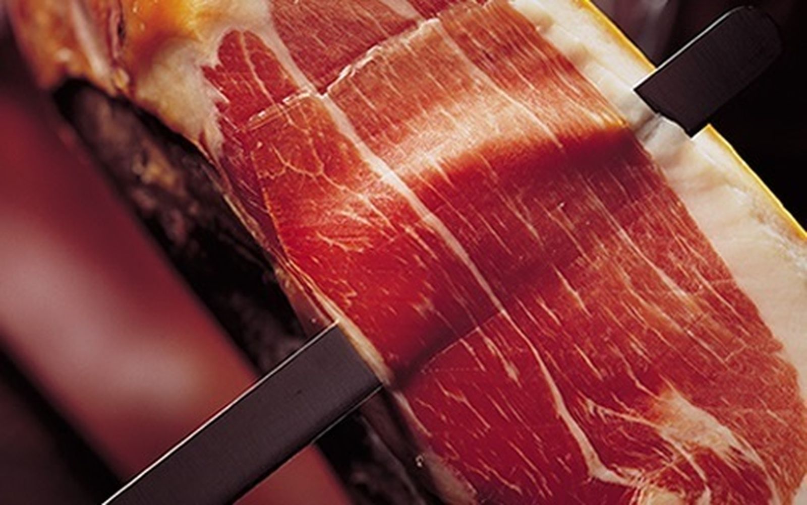 Corte de jamón ibérico a cuchillo