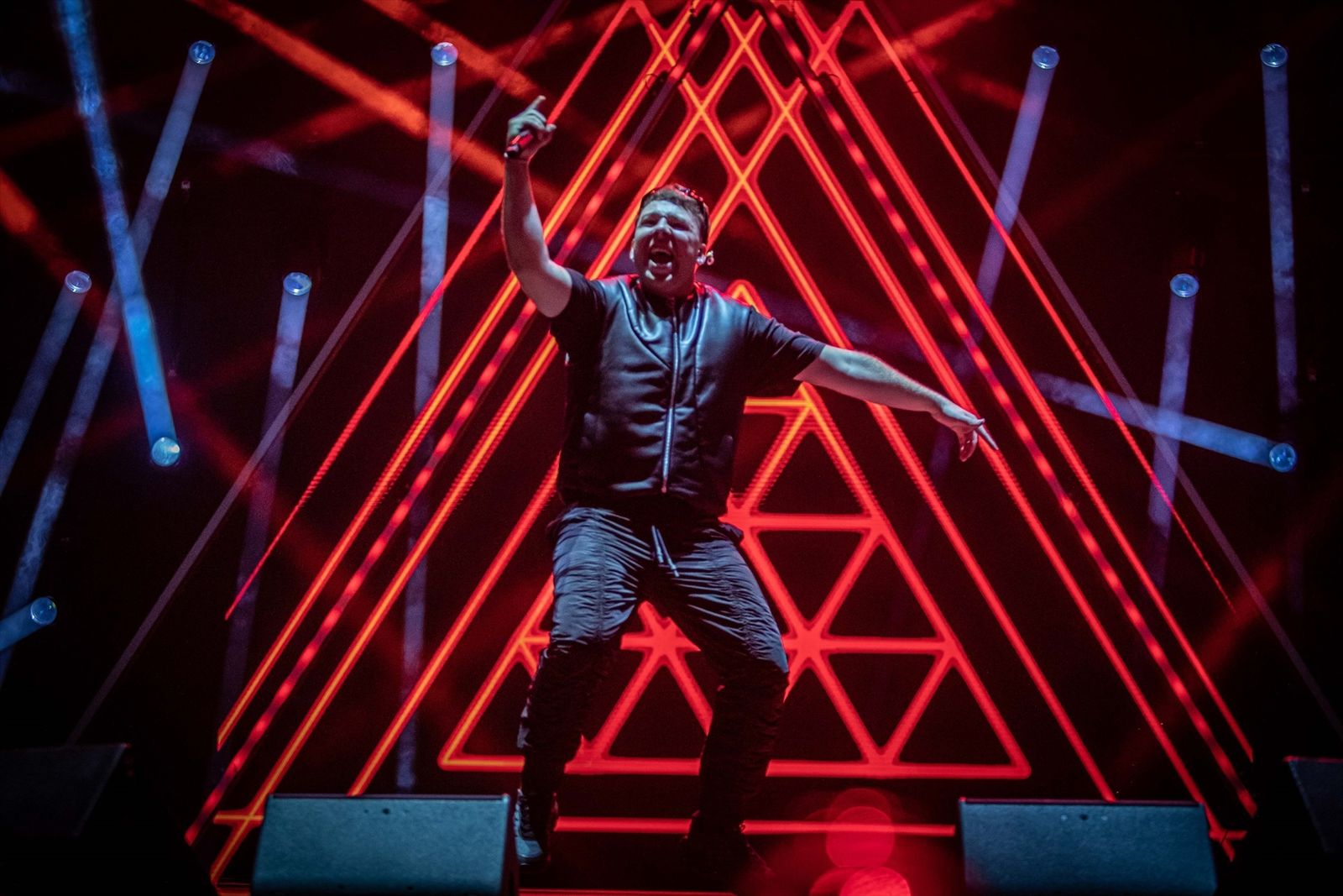 El cantante canario Quevedo durante su actuación en el Share Festival Barcelona, en el Parc del Fòrum, a 9 de junio de 2023, en Barcelona,