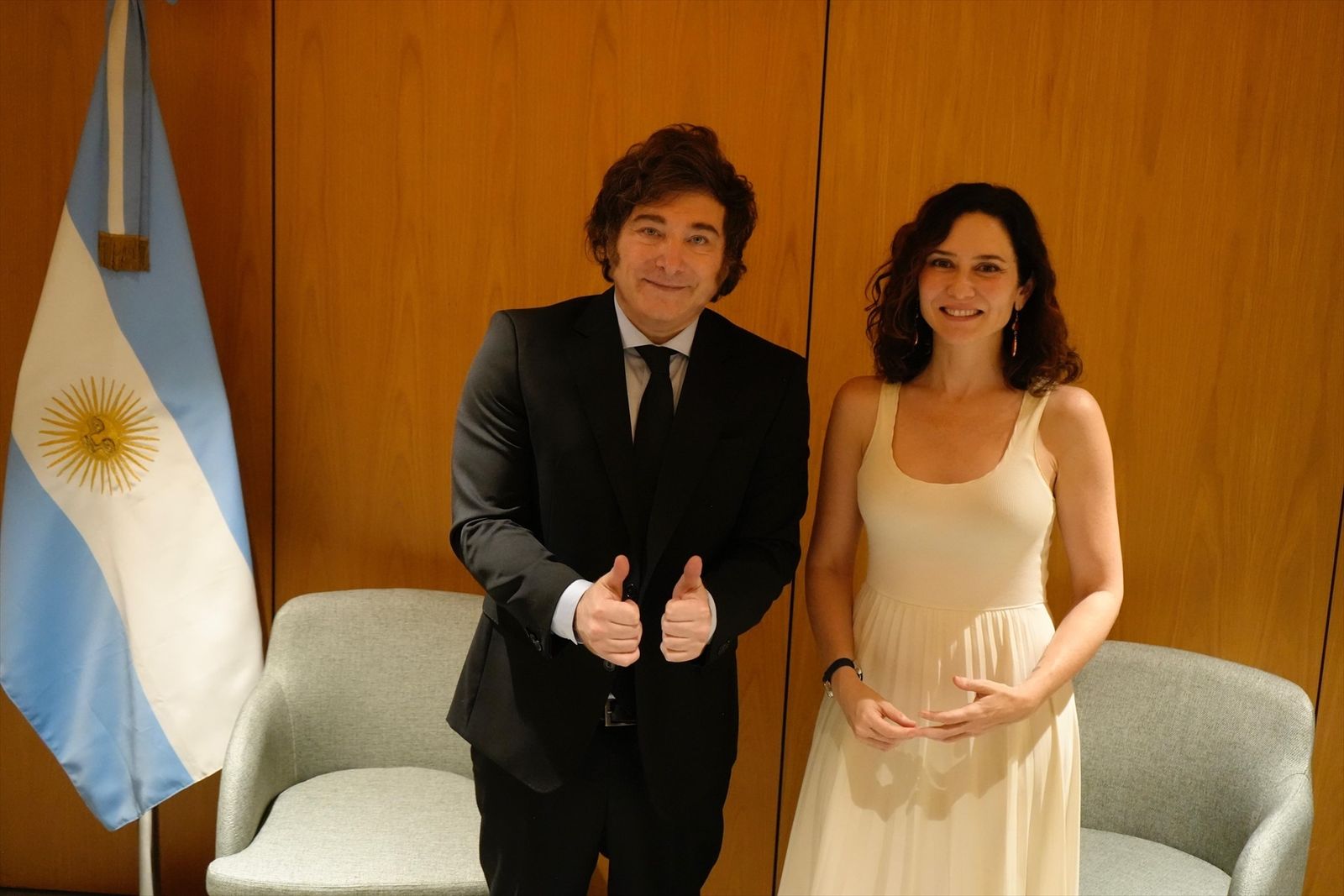 El presidente de Argentina, Javier Milei y la presidenta de la Comunidad de Madrid, Isabel Díaz Ayuso