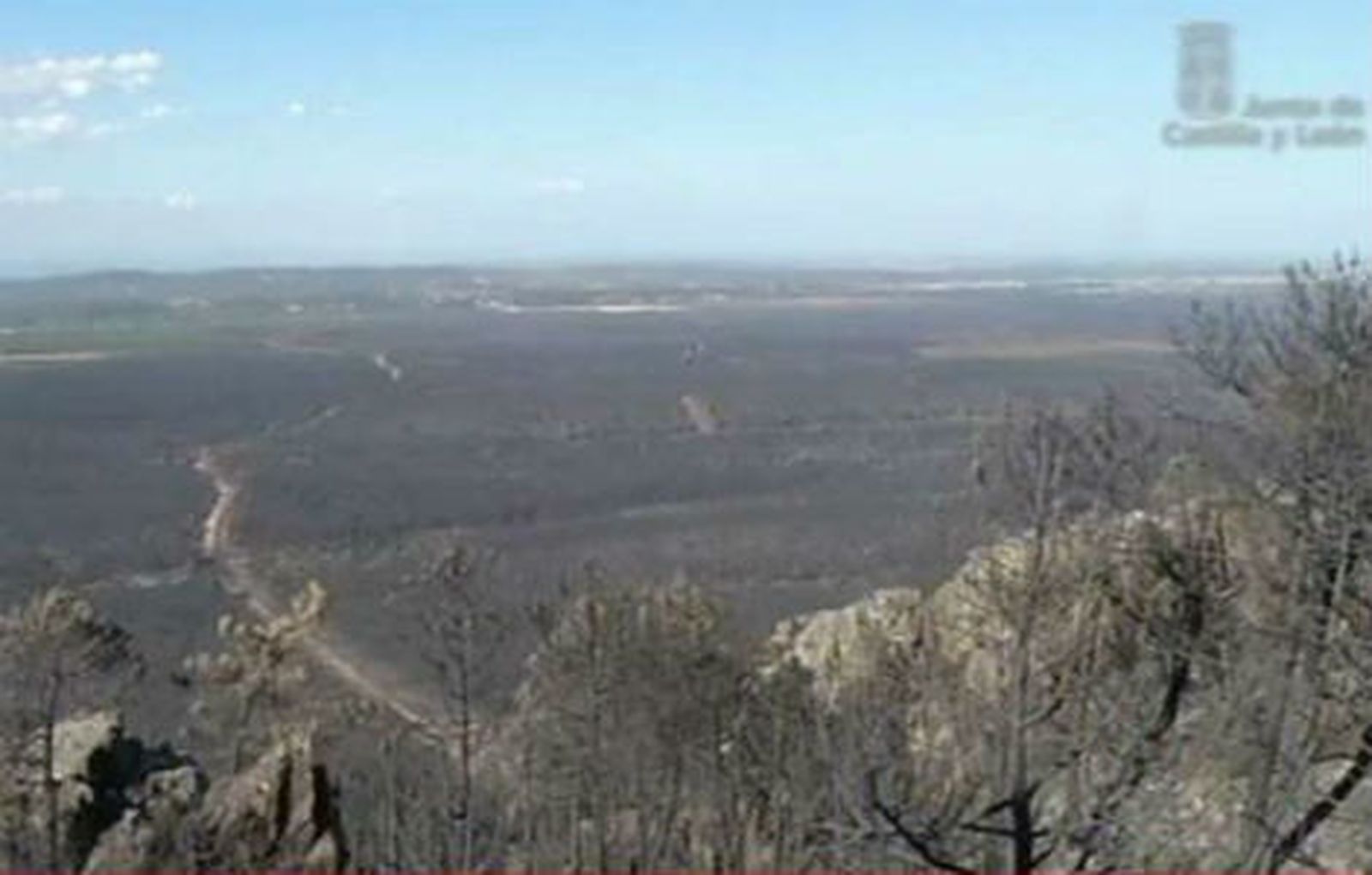 El incendio de Castrocontrigo  en León baja al nivel 1