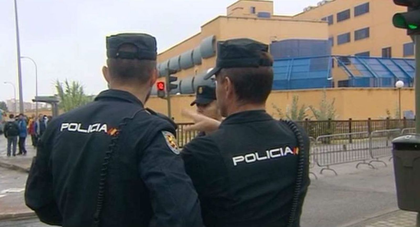 El motín de internos del CIE de Aluche termina tras doce horas de protesta