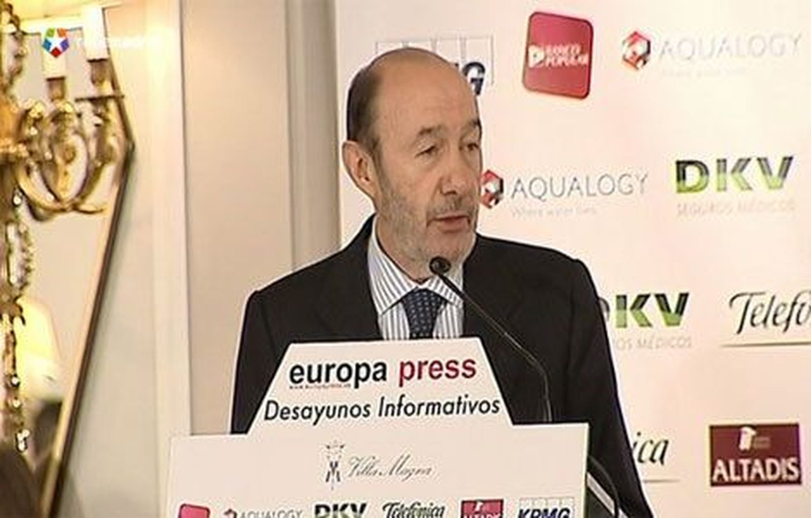 Rubalcaba defiende la España de la "caja única de la Seguridad  Social"