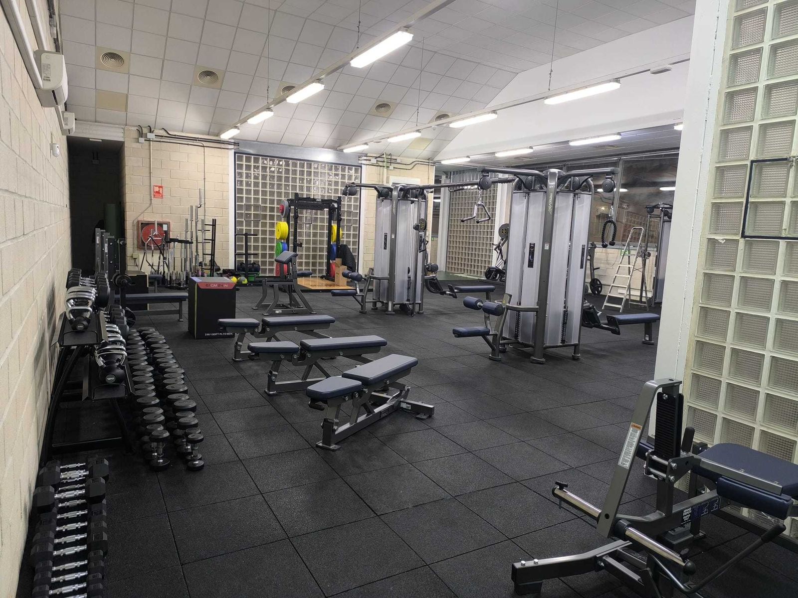 Gimnasio municipal de Paracuellos de Jarama