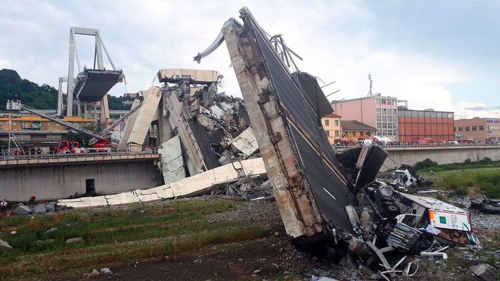 2018, el gigante Morandi se vino abajo