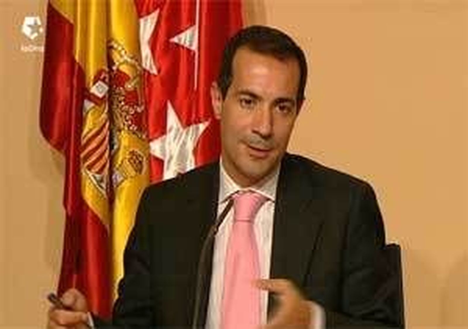 La Comunidad dispuesta a agotar la "vía de diálogo" con los profesionales de La Princesa