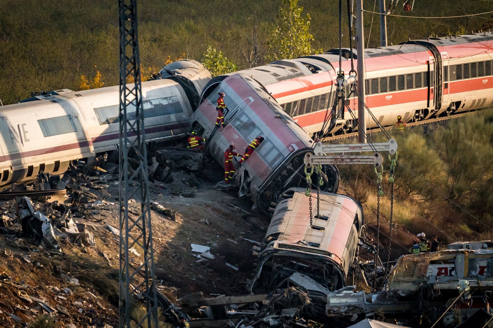 Recuperada la caja negra de los trenes