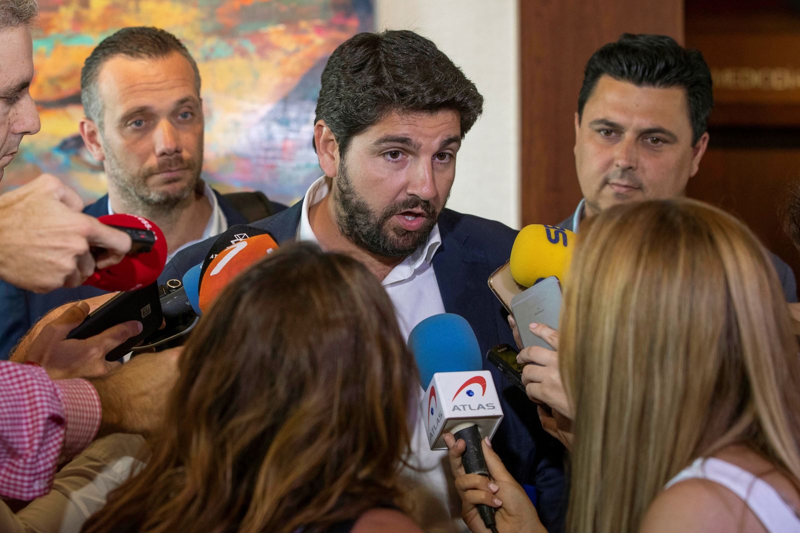 Fernando López Miras, ante la prensa
