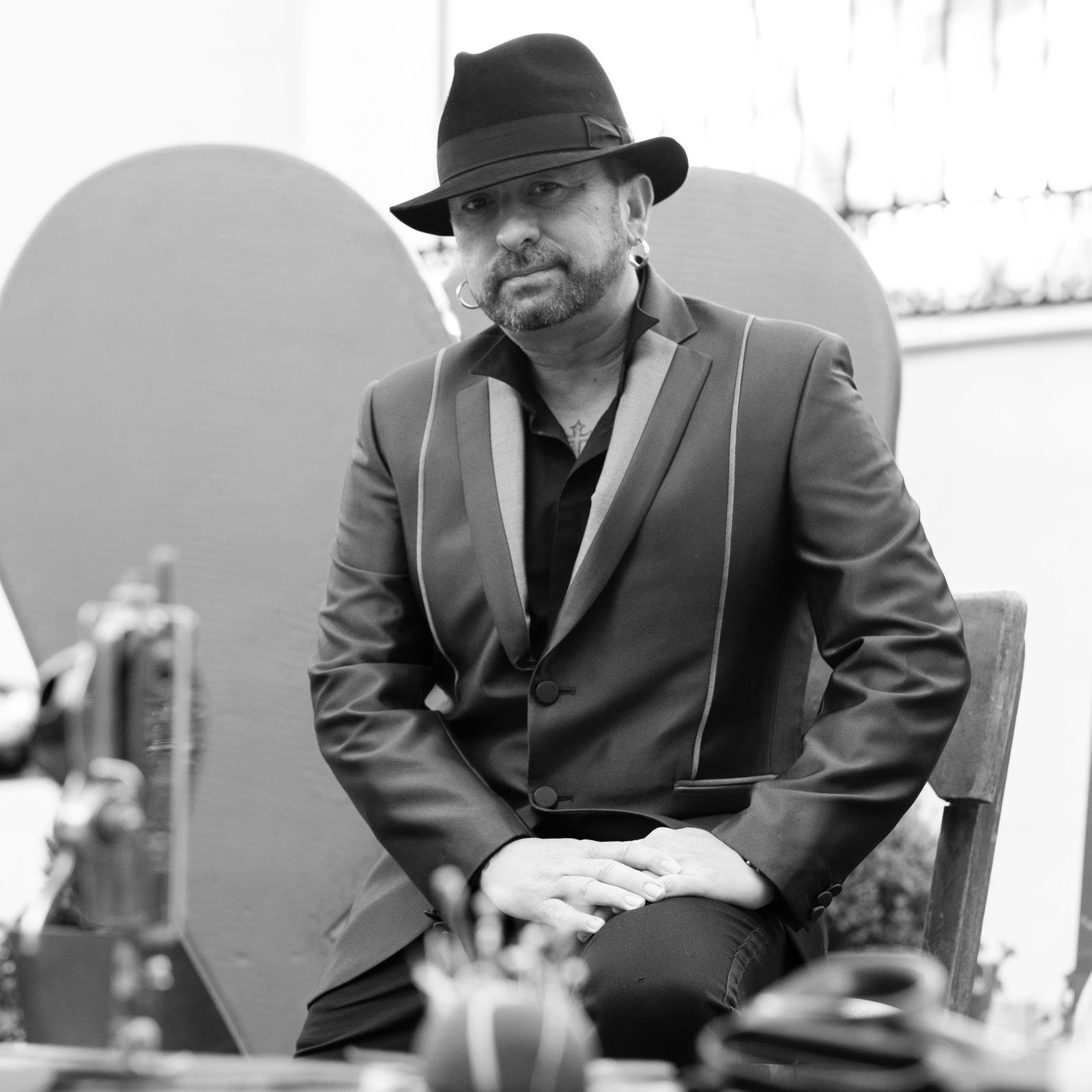 El Barrio, cantante