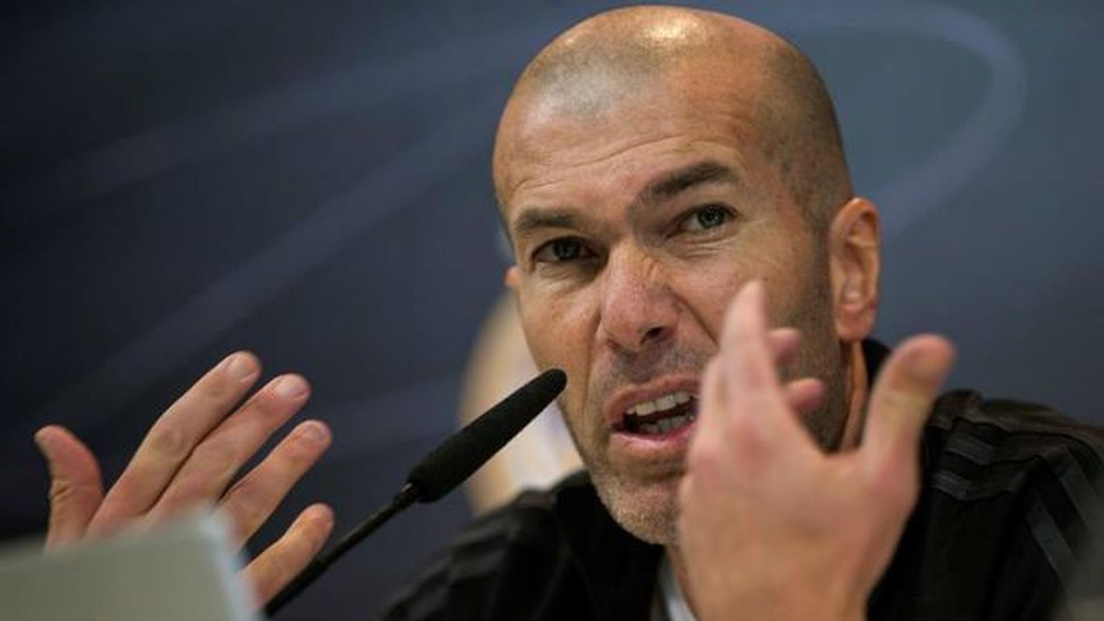 Zidane: "Quiero a Isco y que se quede toda la vida aquí"