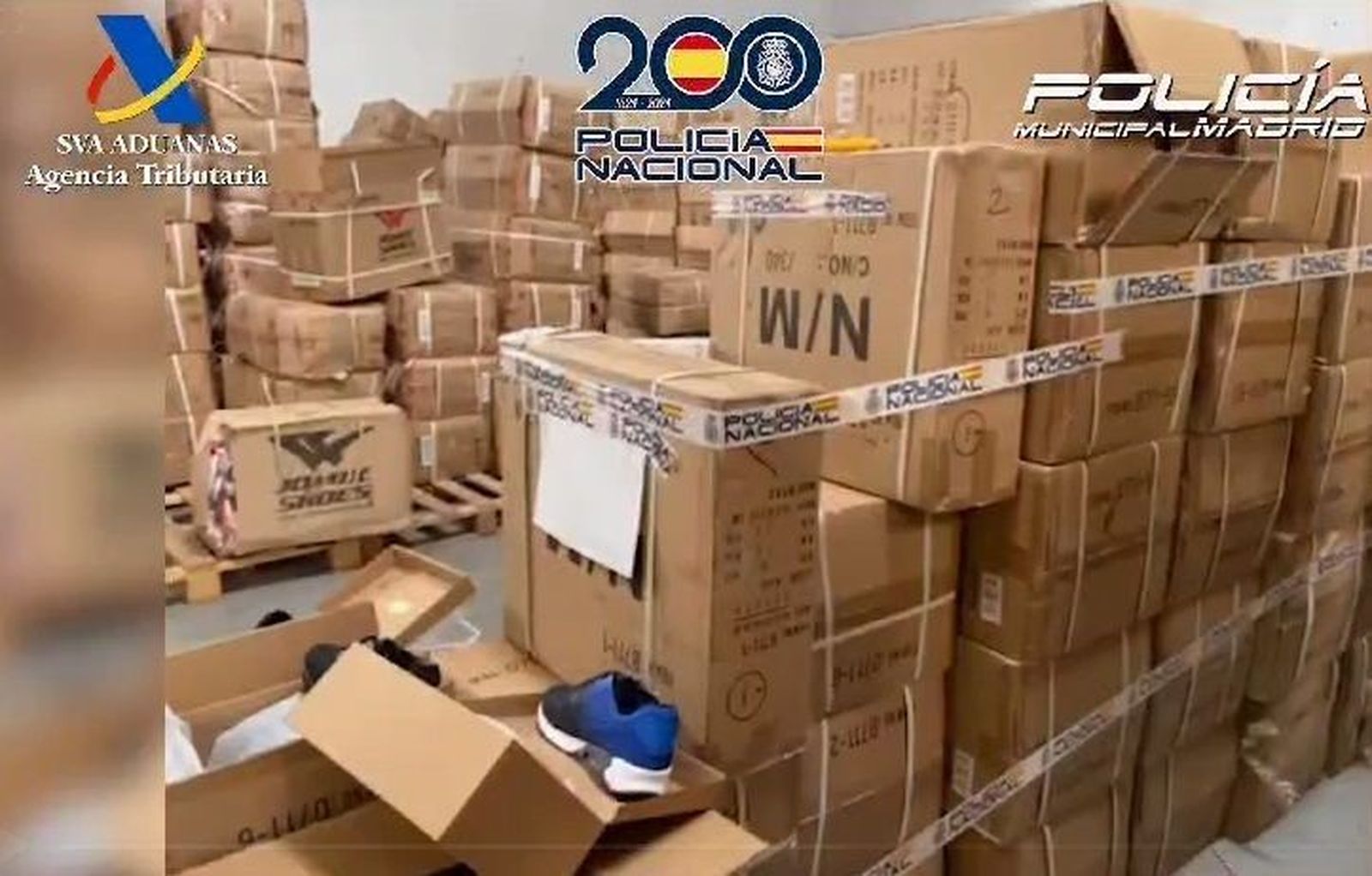 Incautan 95.000 pares de zapatillas de deporte falsificadas en Fuenlabrada, Toledo y Alicante