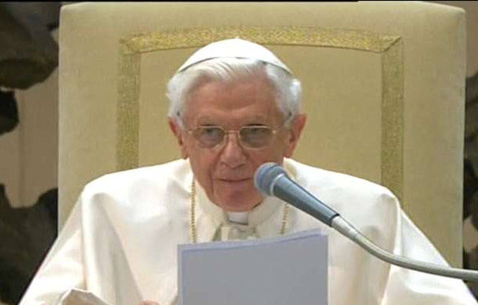 PAPA_HOY_CARRUSEL470BENEDICTO