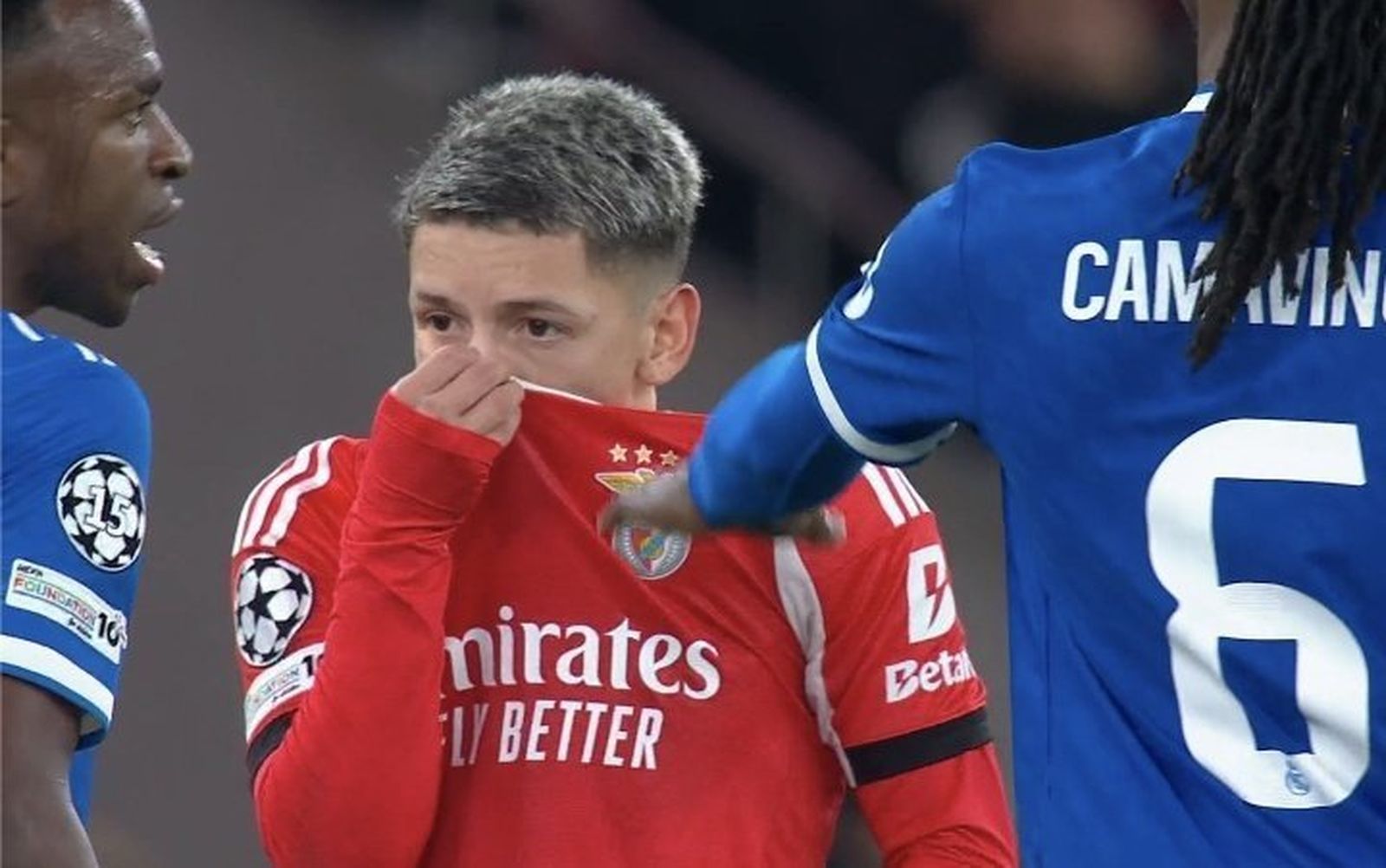 Vinicius, contra el racista del Benfica