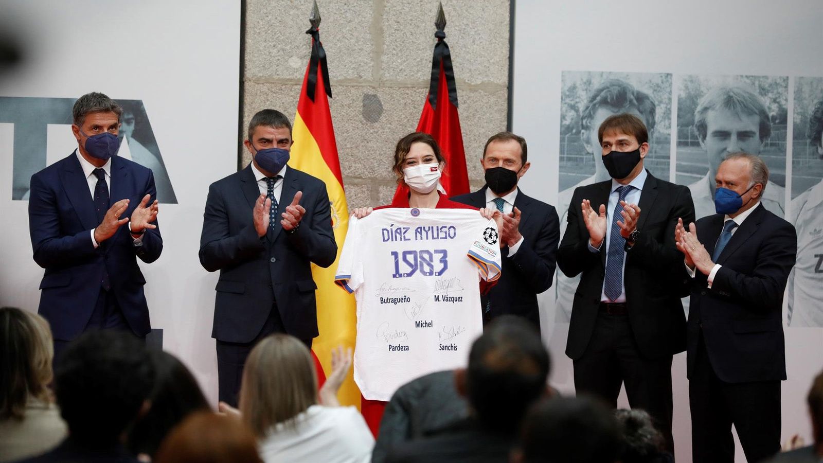 La Comunidad de Madrid premia a la 'Quinta del Buitre', un equipo de leyenda