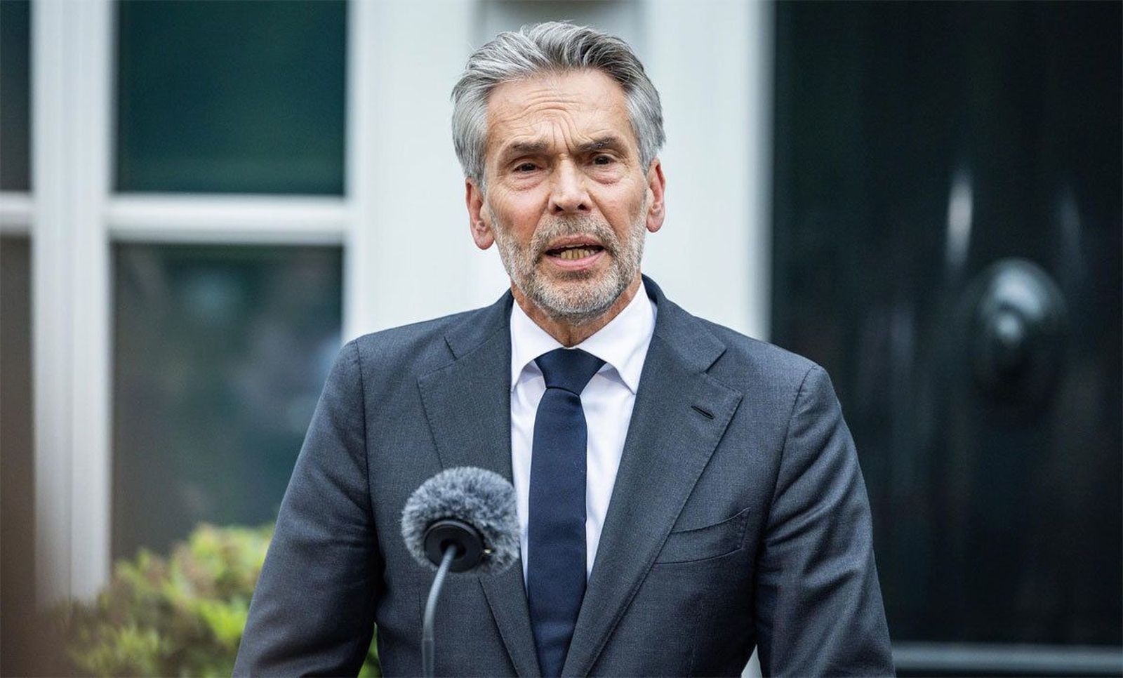 Cae el Gobierno de Países Bajos tras la dimisión de los cinco ministros de derecha radical