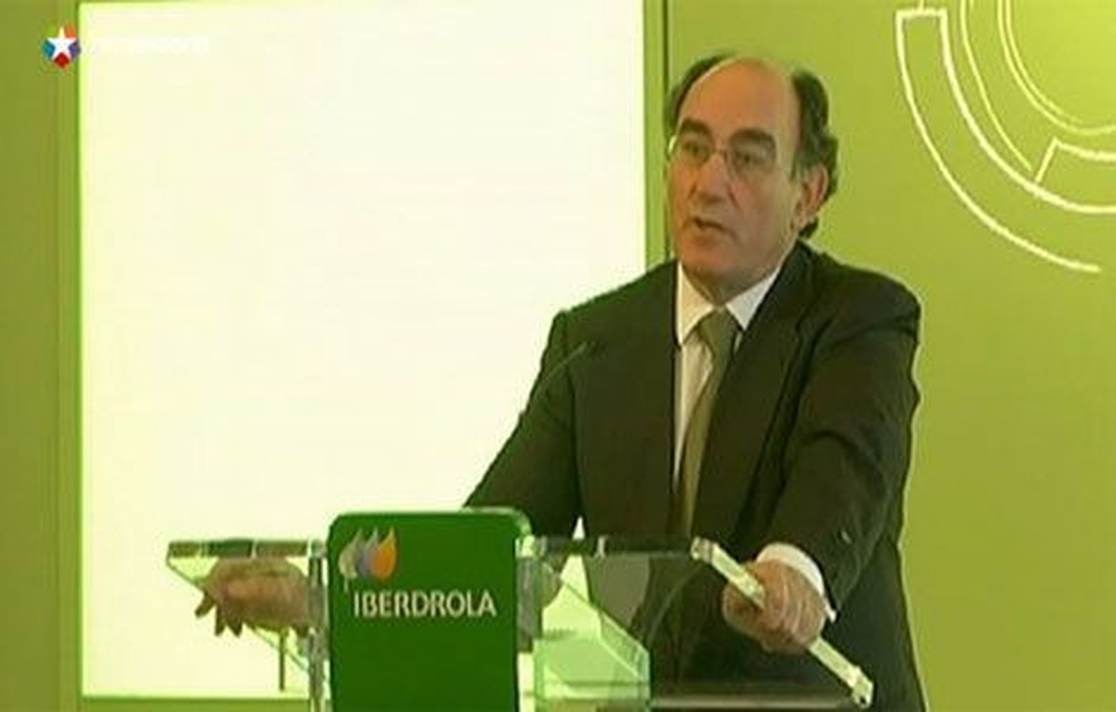 Iberdrola no invertirá en renovables en España  hasta 2016