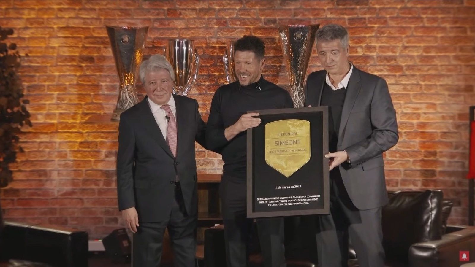 El Atlético de Madrid honra la leyenda Simeone