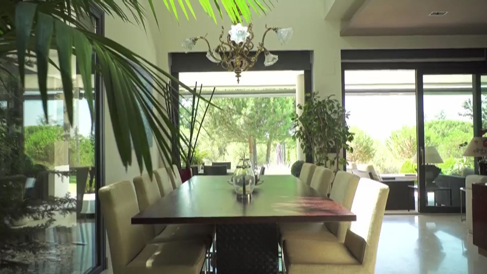 De hecho, la naturaleza también está muy presente en el interior de la vivienda.
