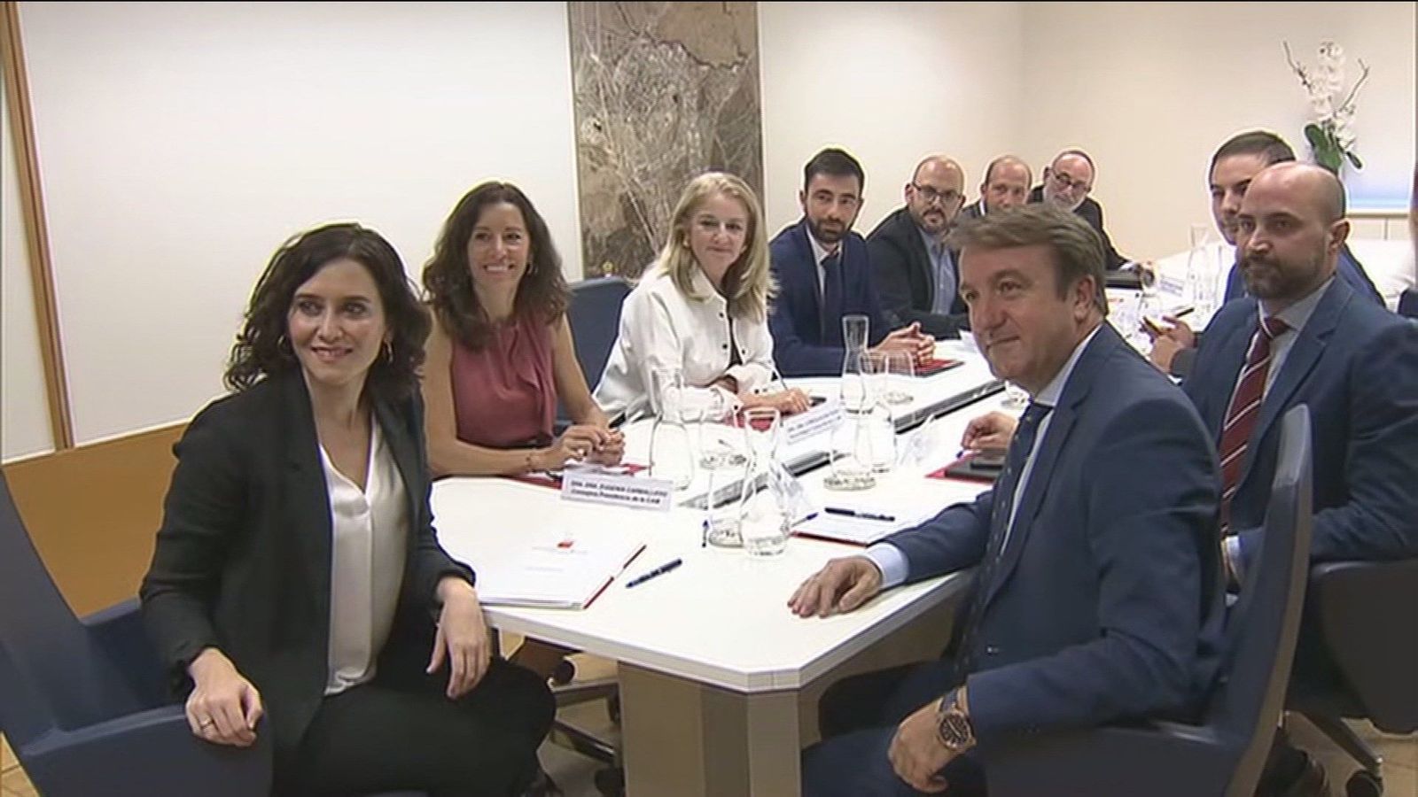 Ayuso se reúne con los alcaldes de la M-607 y reclama soluciones a Fomento