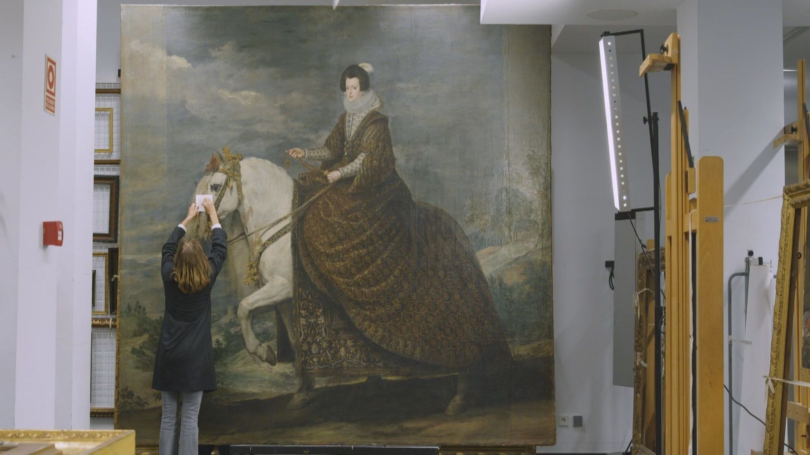 El retrato de Isabel de Borbón, de Velázquez, vuelve al Museo del Prado tras su restauración