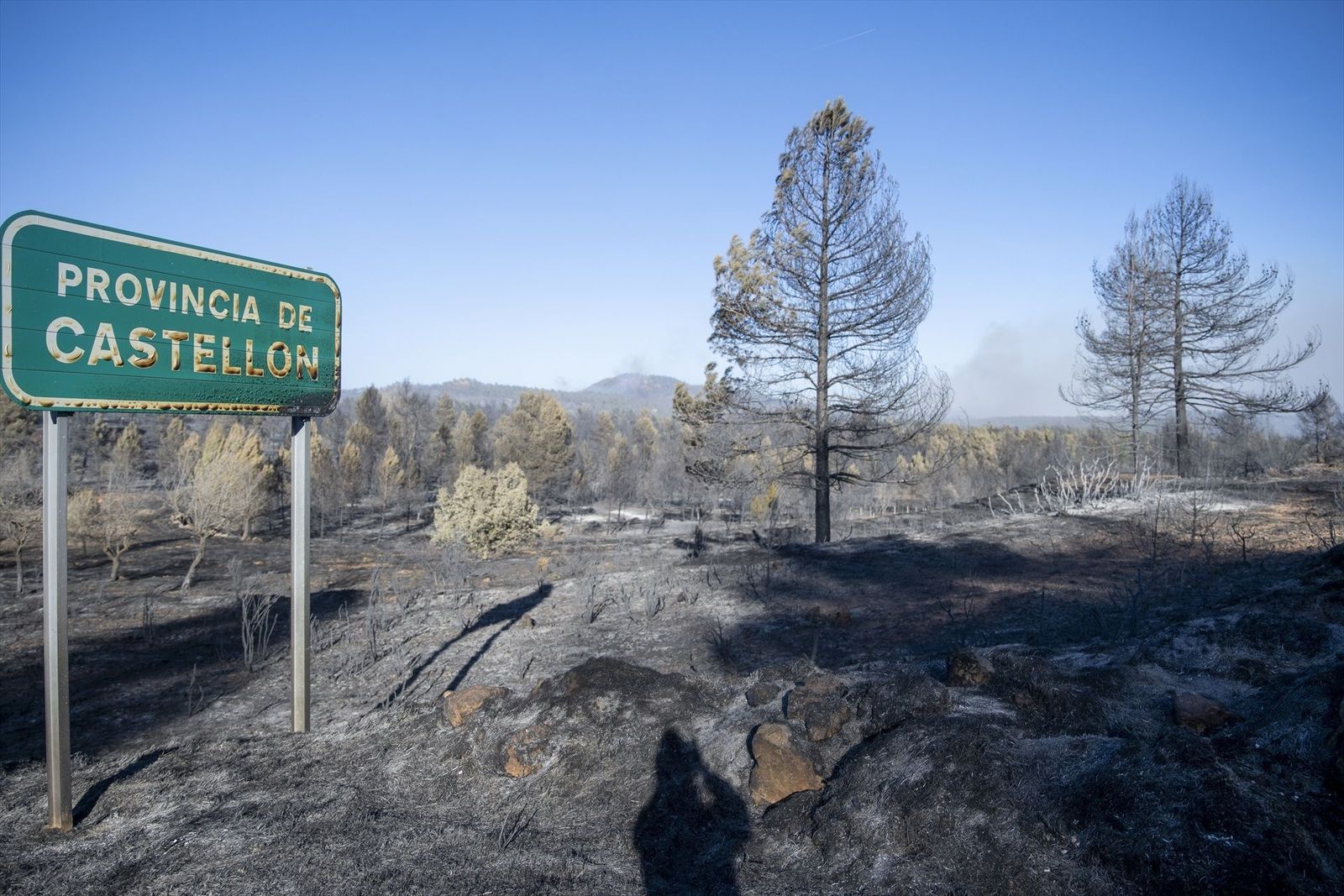 La reactivación del incendio de Castellón obliga a desalojos en 3 pueblos más