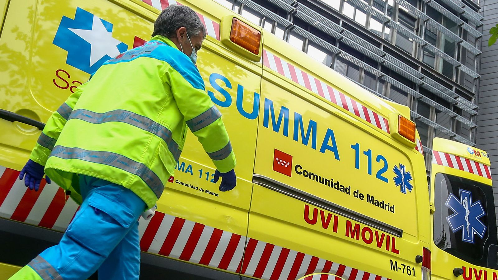 Sanitarios del SUMMA 112 en un día de servicio de la segunda ola del coronavirus