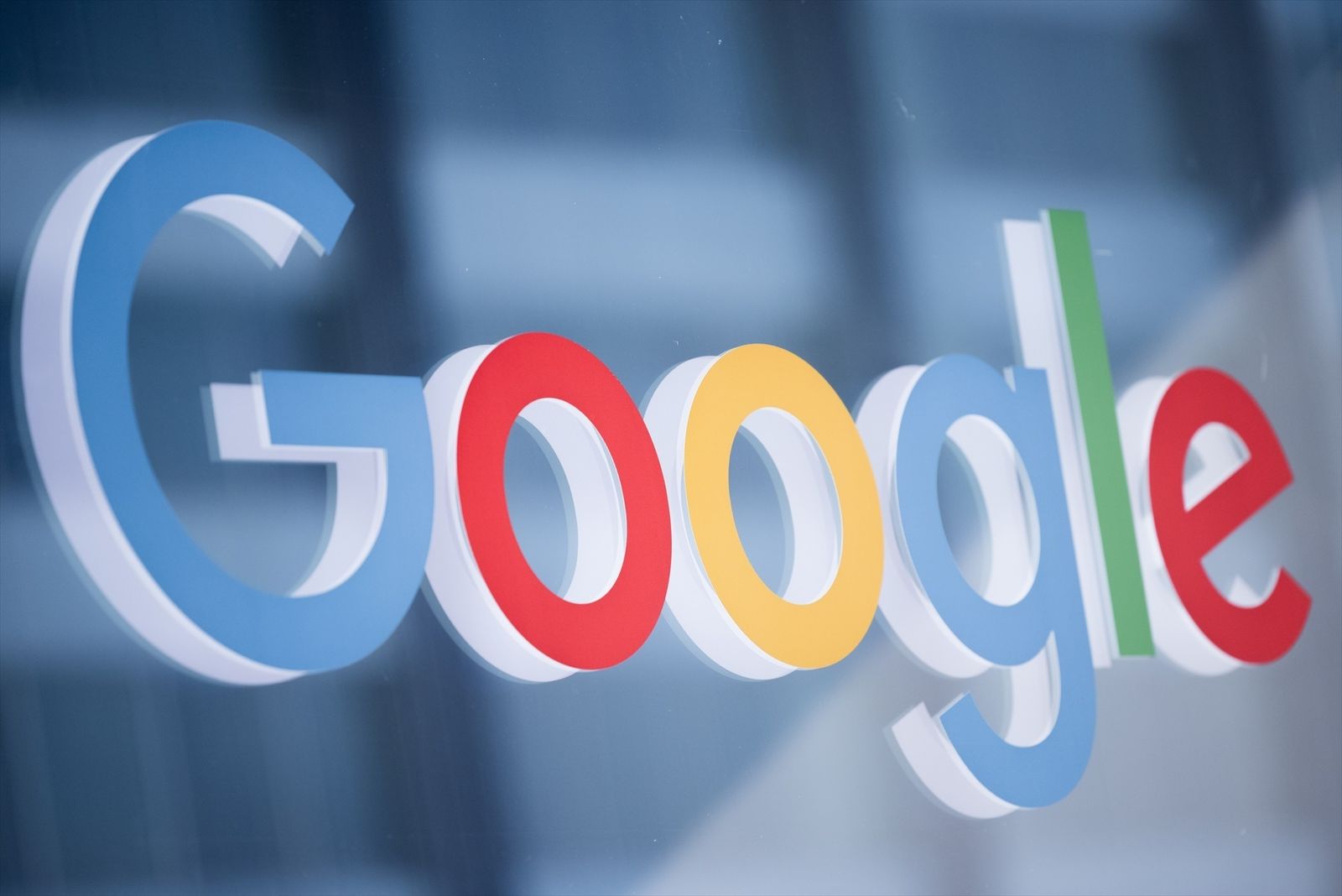 Letrero con el logo de Google