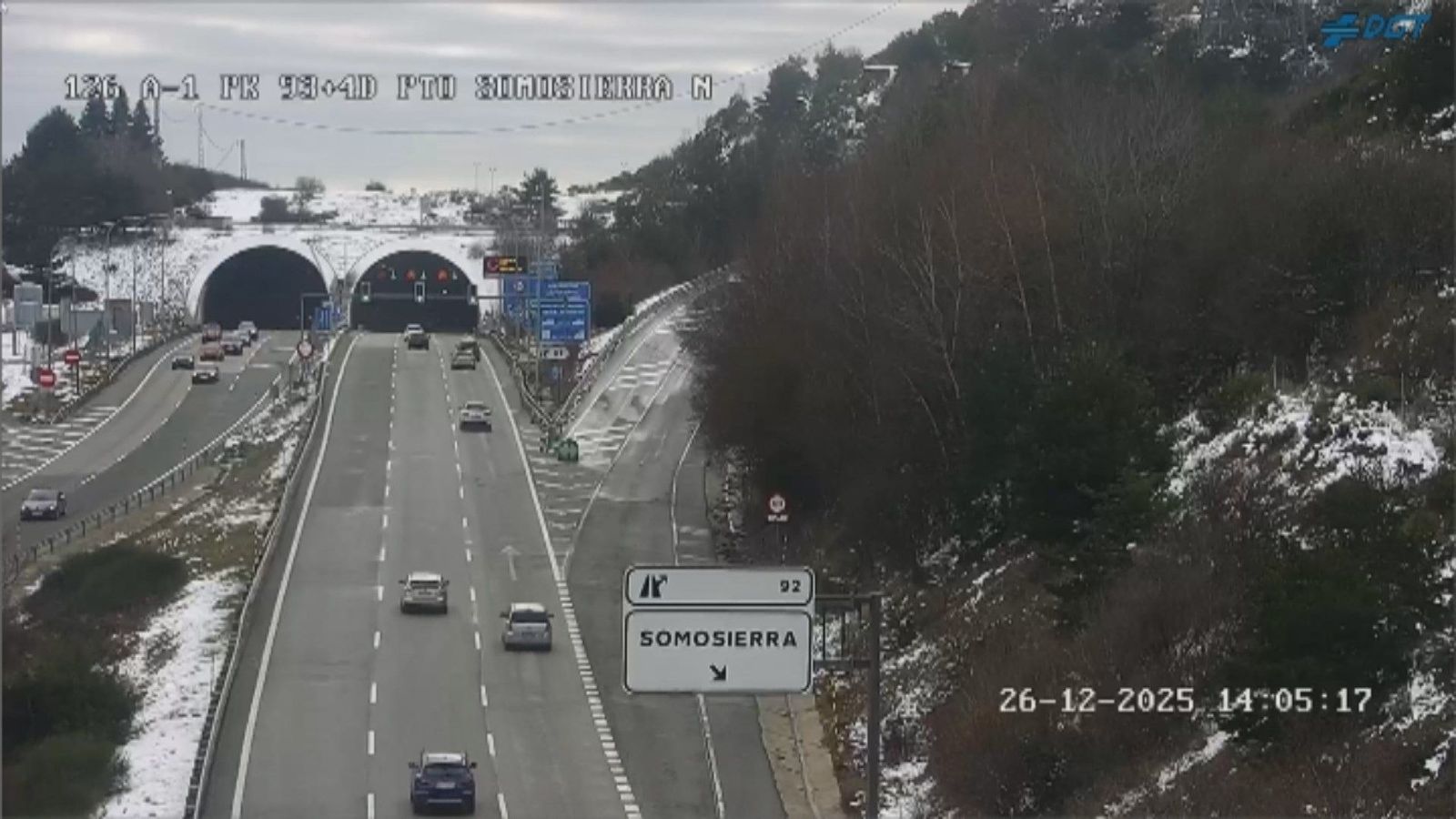 Algunas complicaciones en las carreteras españolas marcan el inicio de la segunda fase de la operación de Navidad