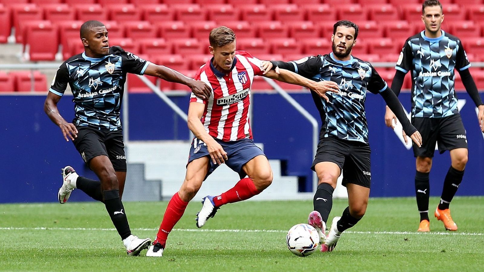 Marcos Llorente ante el Almería