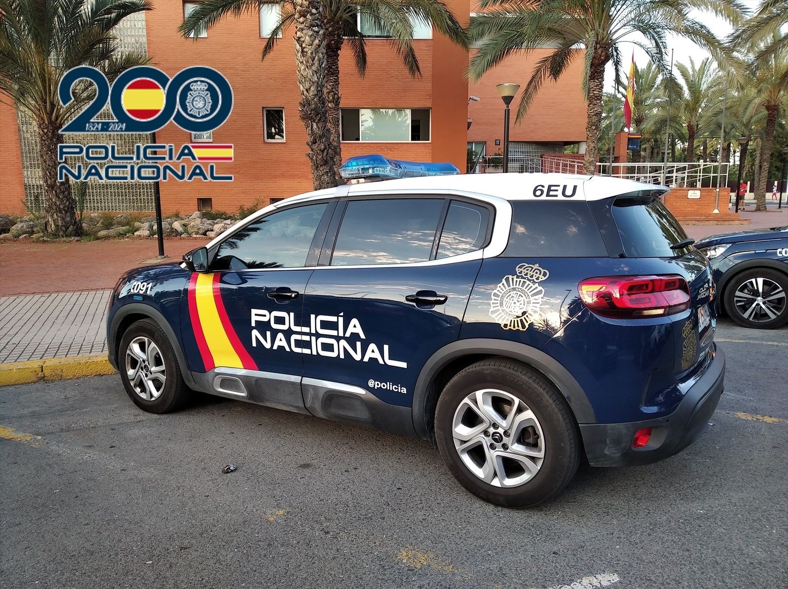 Vehículo de la Policía Nacional en Elche