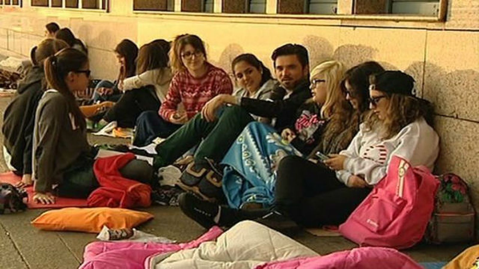 Dos meses de colas por One Direction