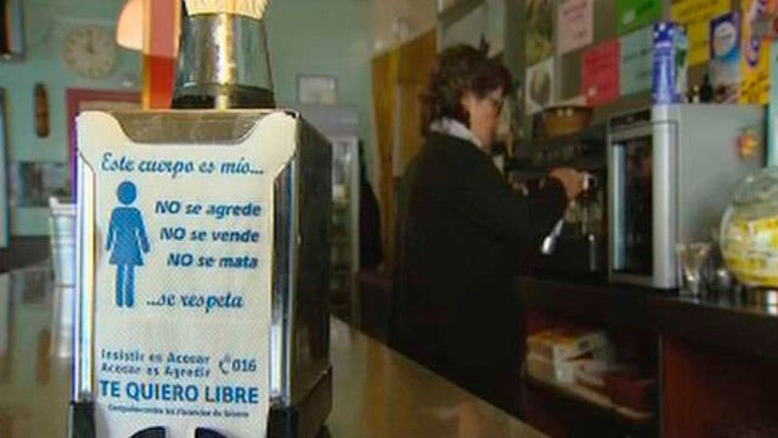 Los bares de Bustarviejo denuncian las violencia machista a través de sus servilletas
