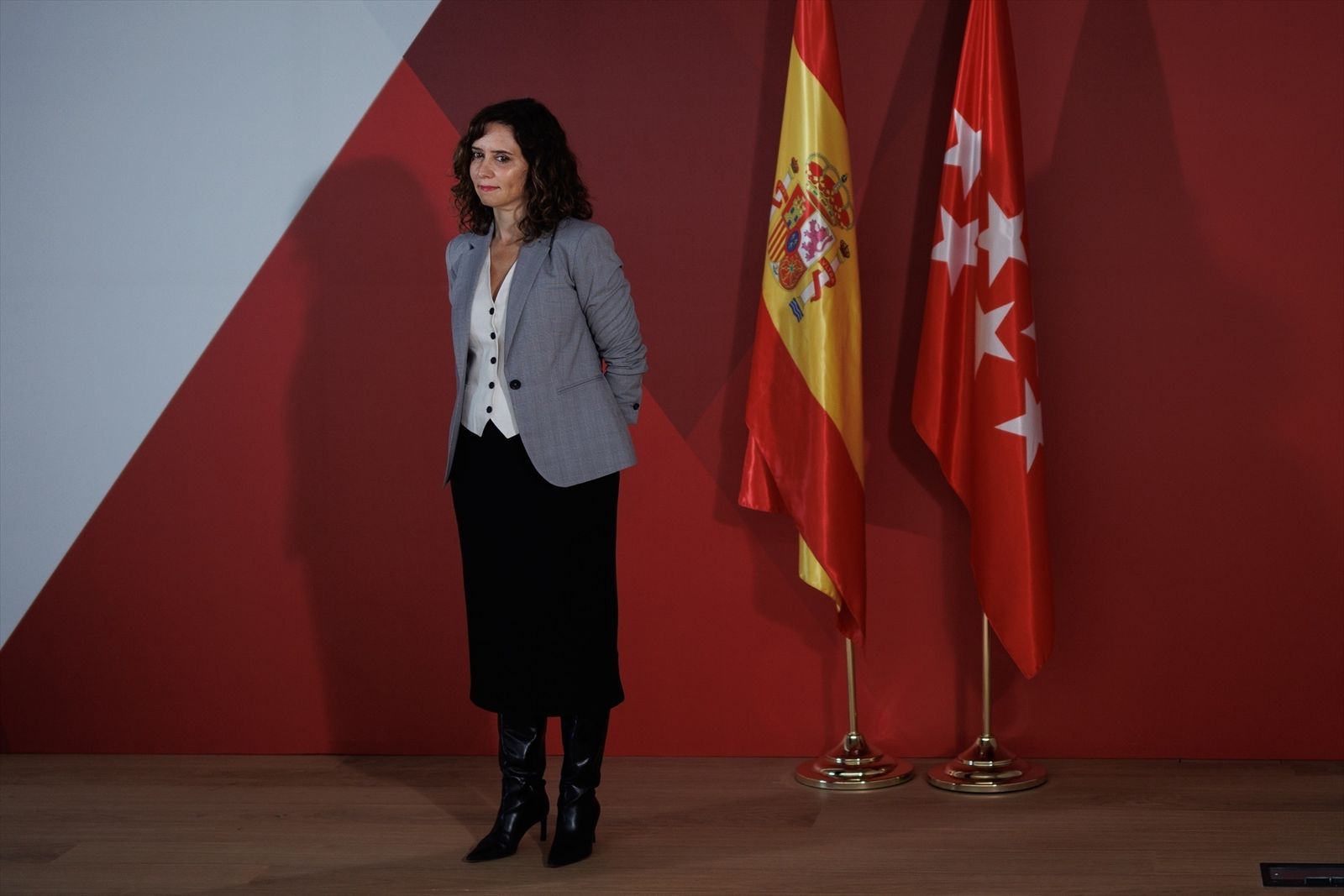 Ayuso dice que nadie del gobierno les ha informado de la posibilidad del traslado a Madrid de inmigrantes llegados a Canarias