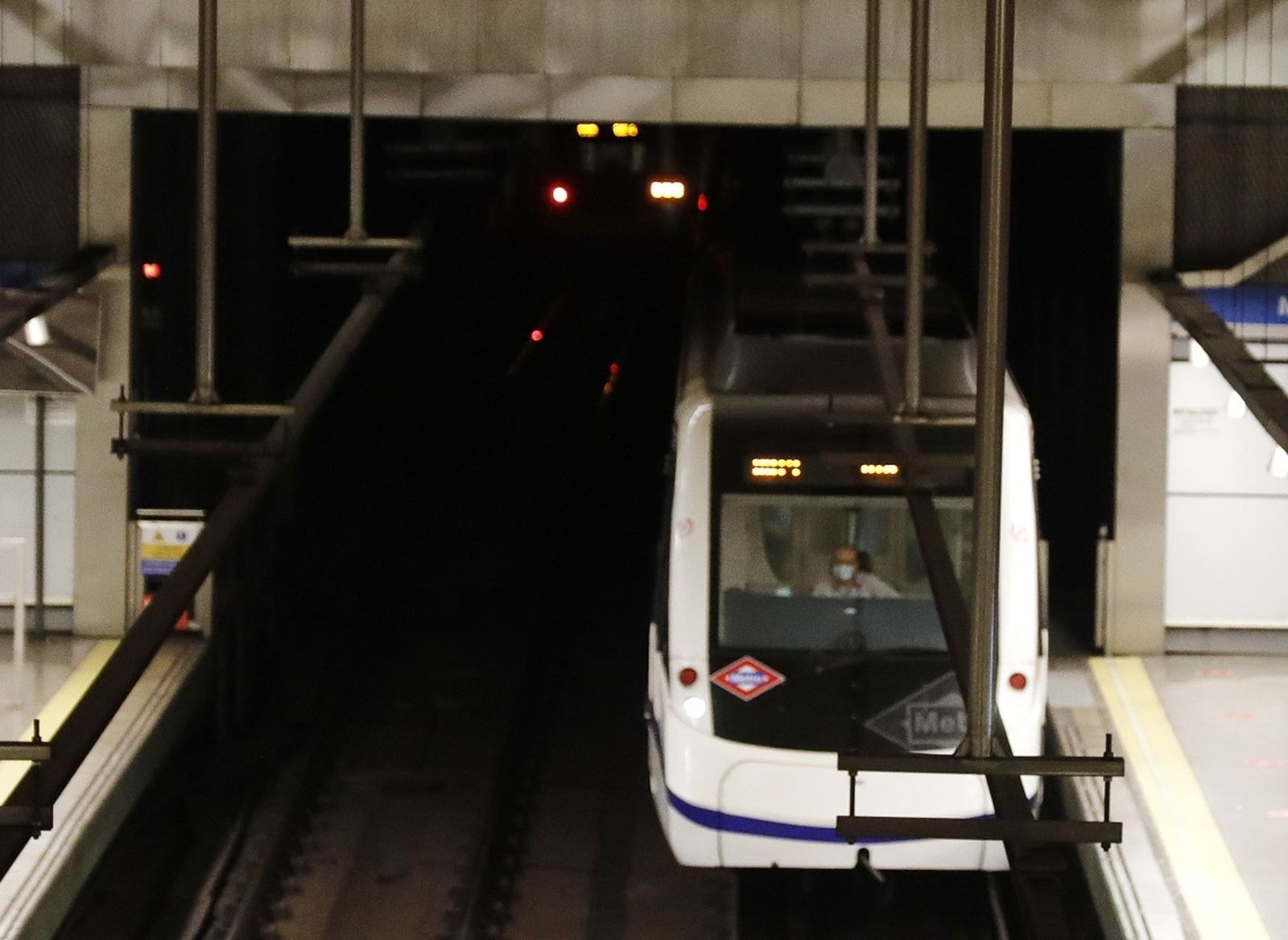 Tren de la línea 6 de Metro de Madrid