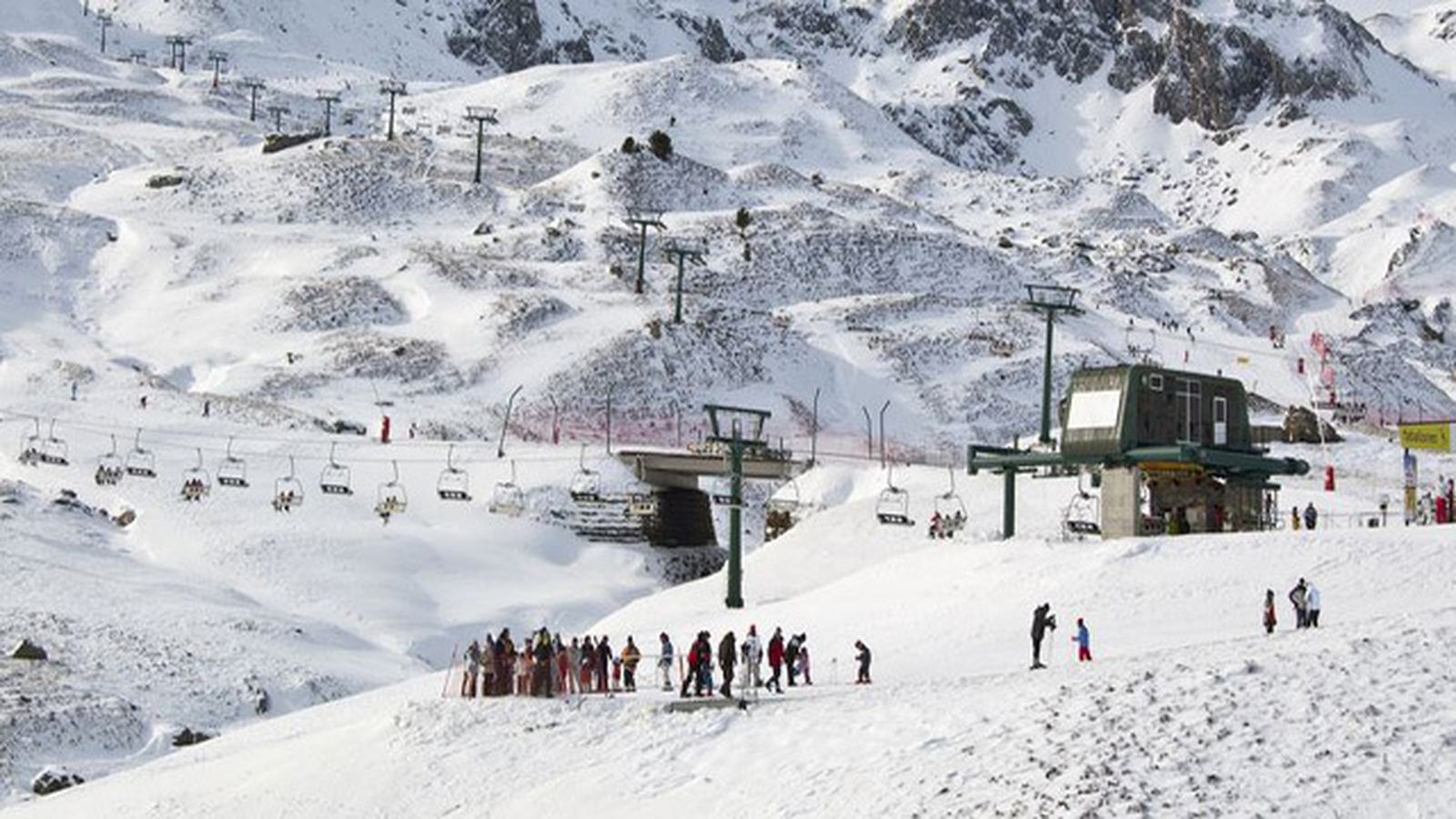 Las condiciones meteorológicas no han permitido la apertura de las pistas de esquí de Navacerrada y Valdesquí