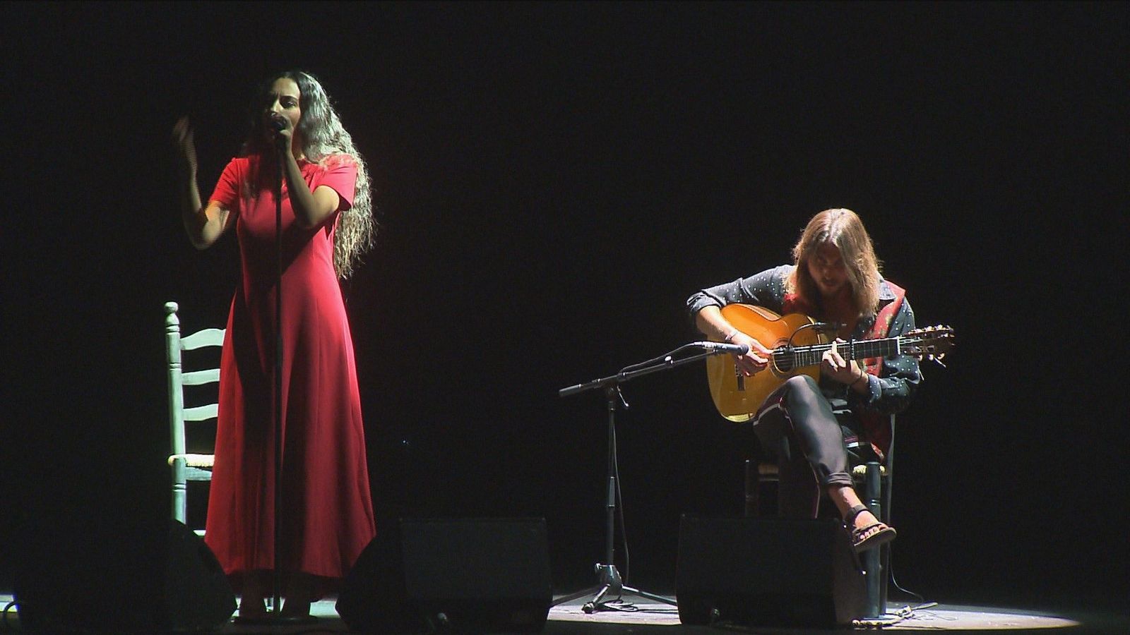 Concierto sorpresa de María José Llergo en Conde Duque: "Es precioso transmitir mis emociones"