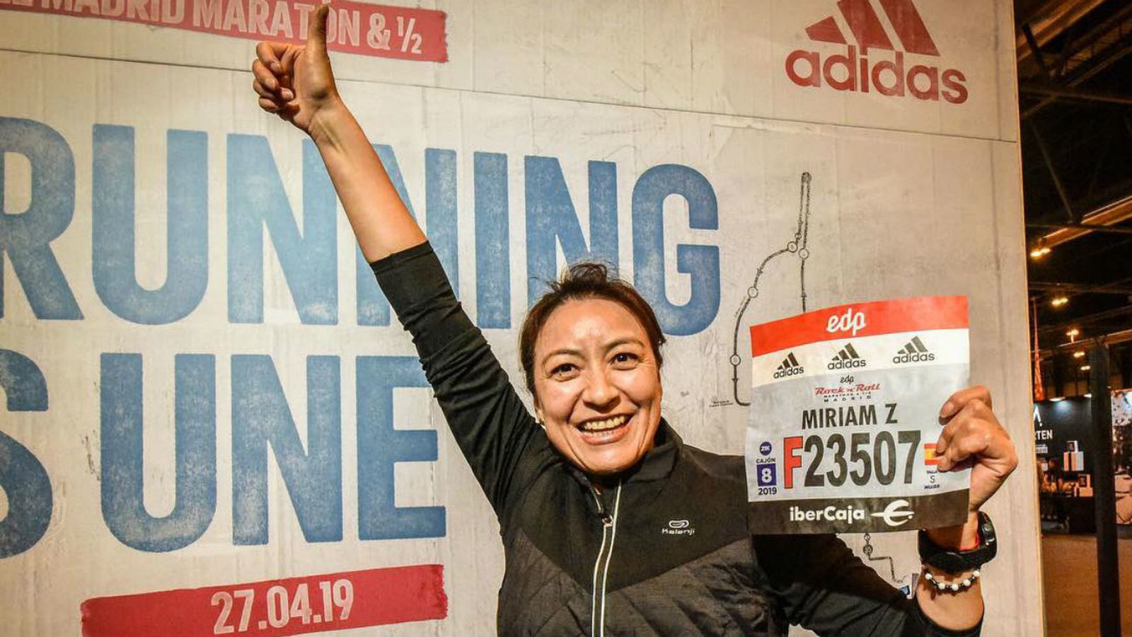 Atleta con su dorsal
