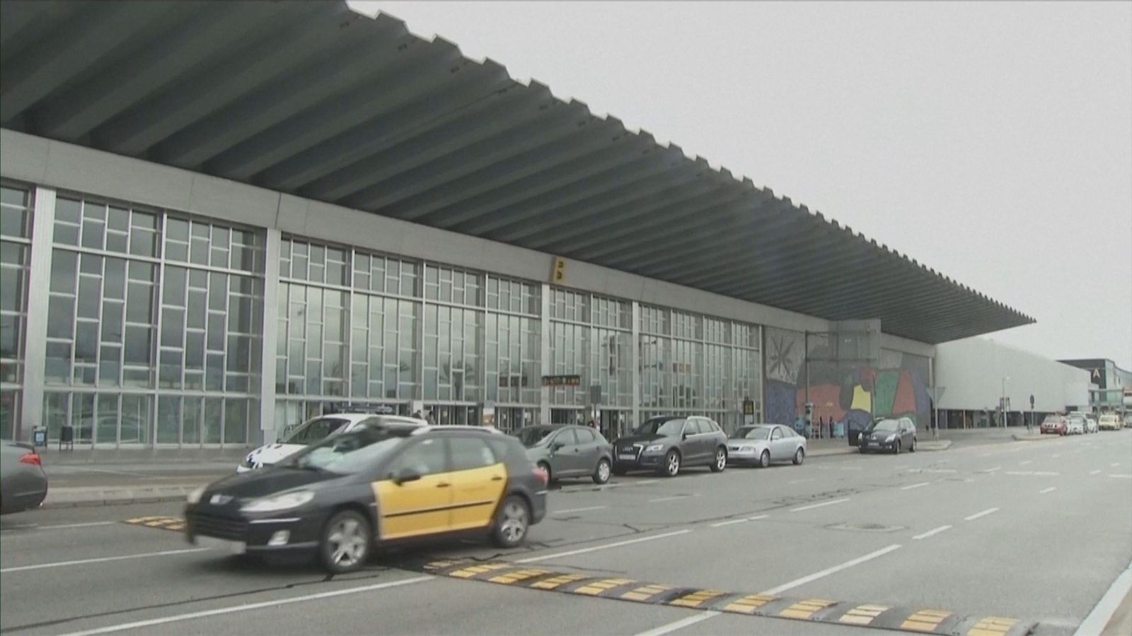 3.200 millones de euros para ampliar el aeropuerto de Barcelona-El Prat con la prolongación de la tercera pista