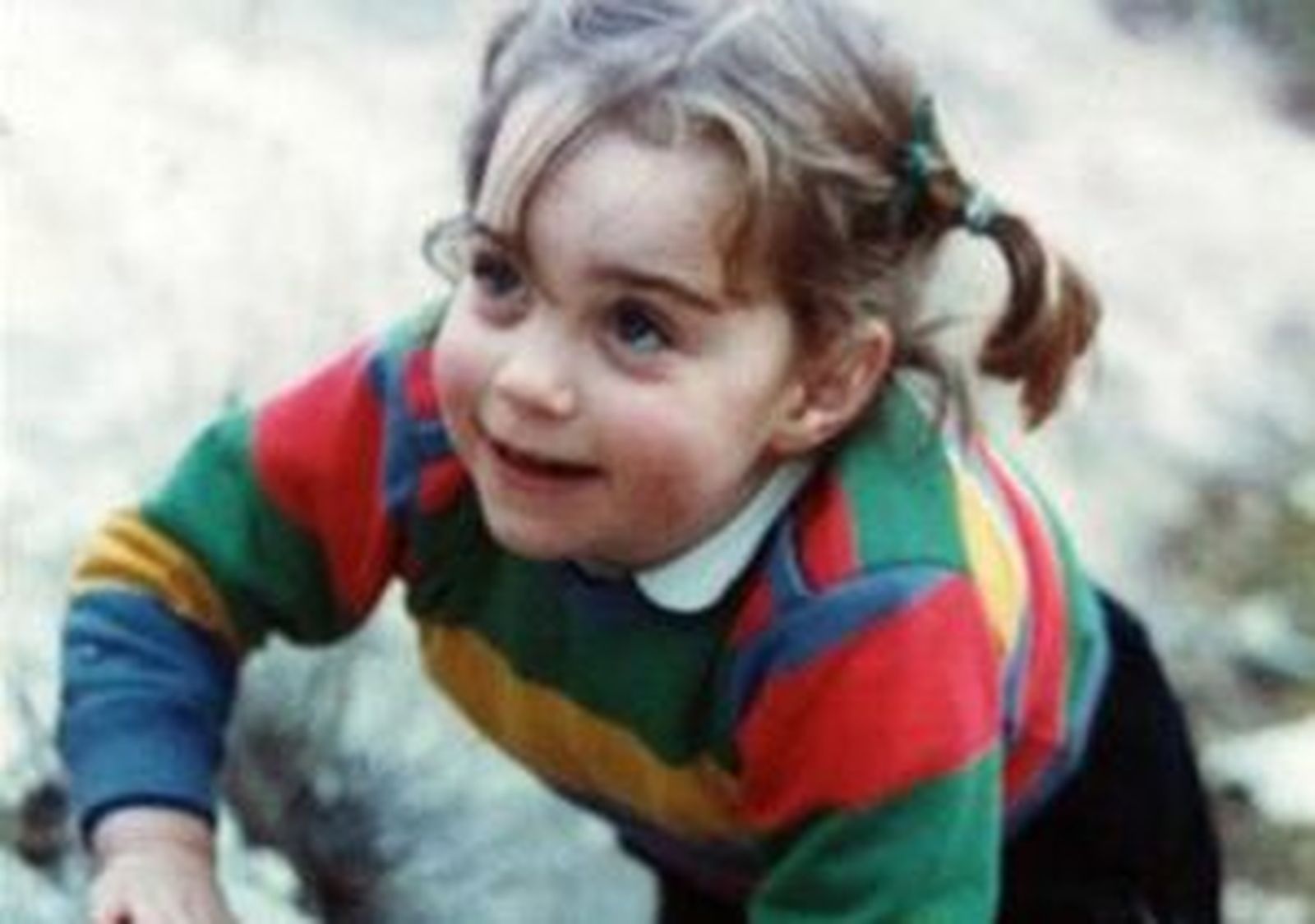 Difunden fotografias de infancia de la prometida del príncipe Guillermo de Inglaterra