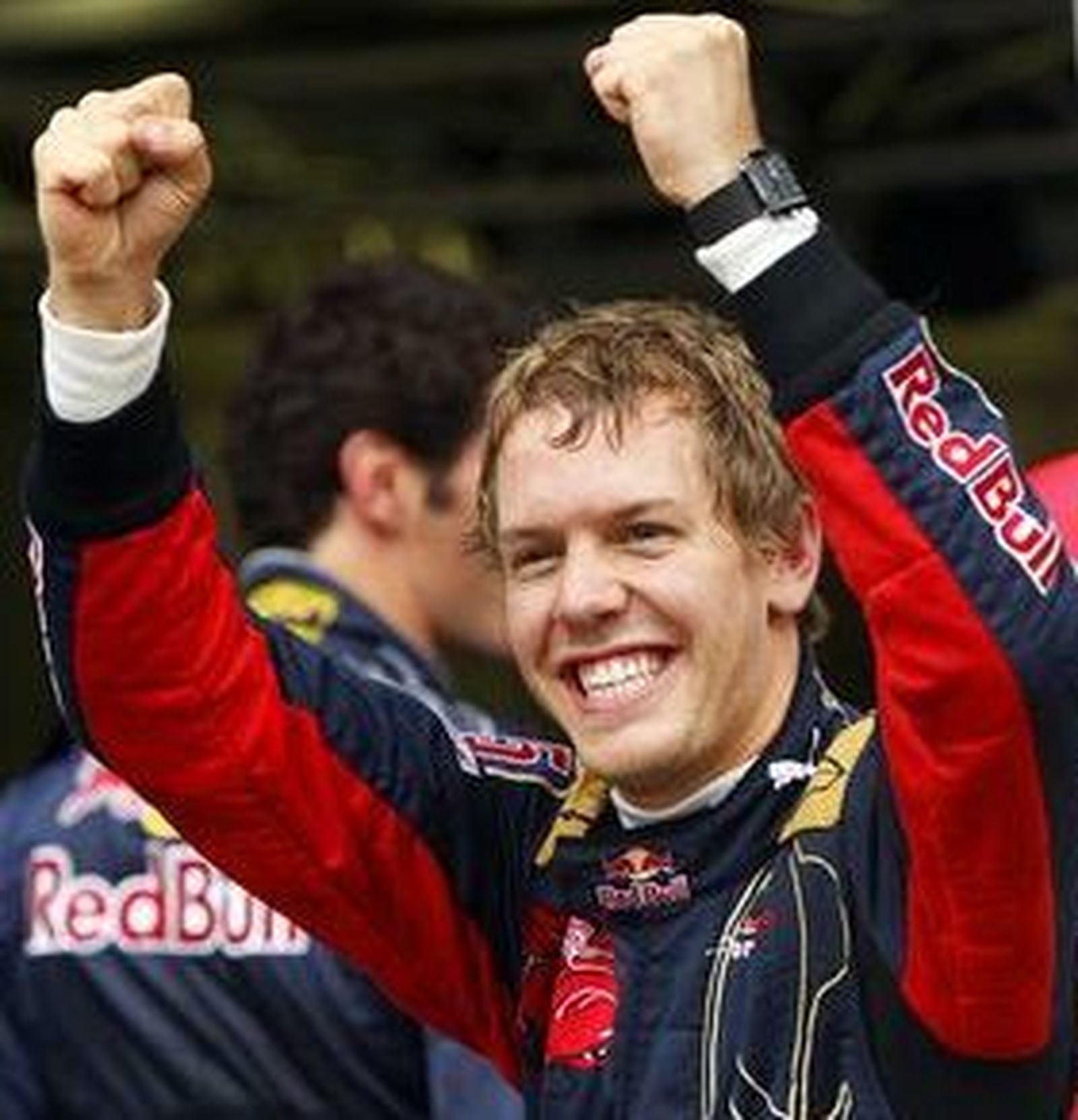 Vettel, más líder tras ganar en Monza, donde Alonso fue tercero