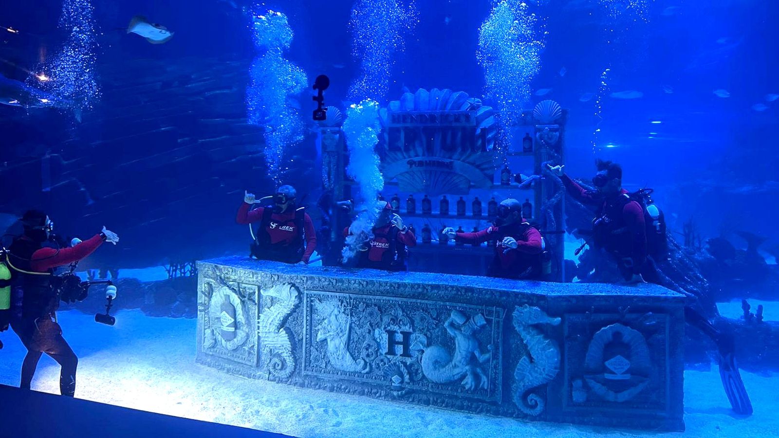 El primer bar submarino del mundo en Arroyomolinos