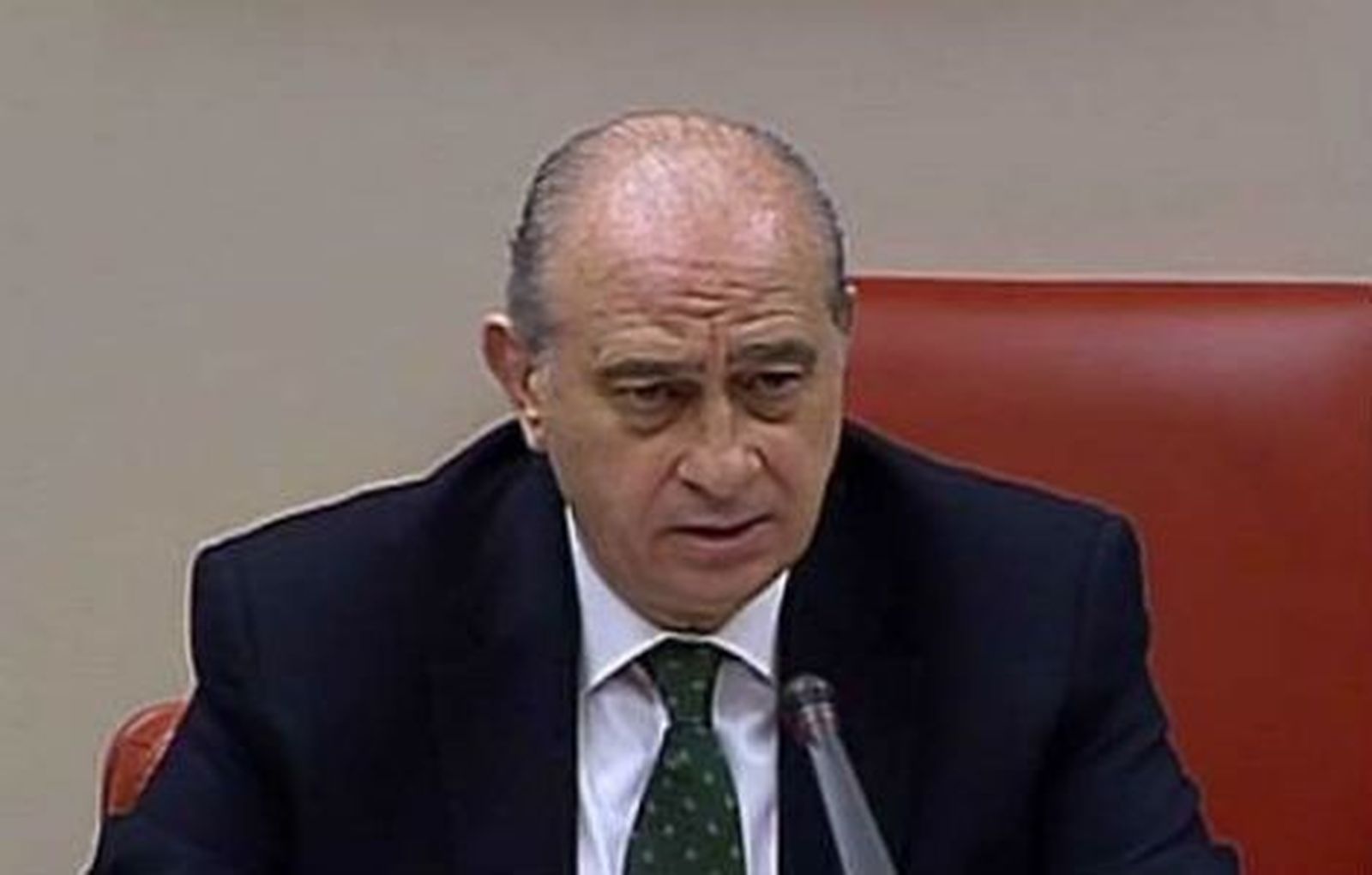 Fernández Díaz admite que se usó en Ceuta material antidisturbios disuasorio
