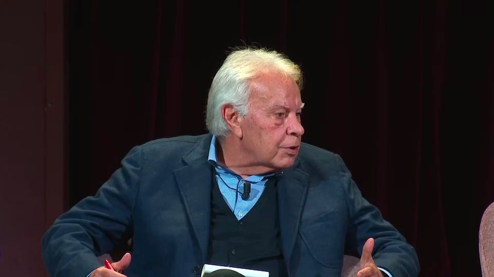 Felipe González reprocha la falta total de autocrítica en el PSOE y votará en blanco en las generales