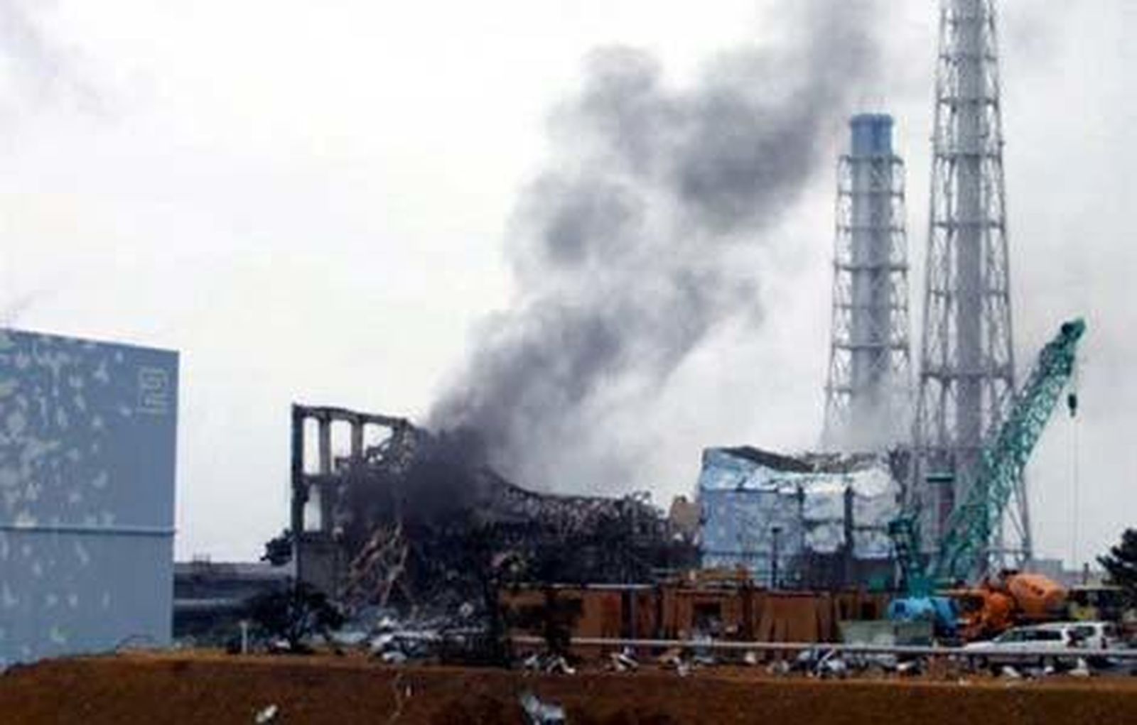 carr-humo-fukushima.jpg